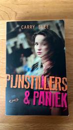 Carry Slee - Pijnstillers en paniek, Ophalen of Verzenden, Zo goed als nieuw, Carry Slee