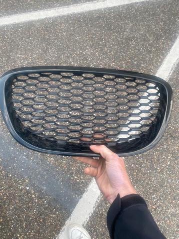Seat leon grill en spiegel kappen beschikbaar voor biedingen
