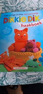 Haakboek Dikkie Dik ,9  div. haaknaalden 8 bol katoen, Ophalen, Zo goed als nieuw, Breien of Haken, Wol of Garen
