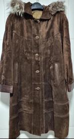 Vintage winter jas bruin suede capuchon maat 44 oversized, Kleding | Dames, Jassen | Winter, Bruin, Maat 42/44 (L), Ophalen of Verzenden