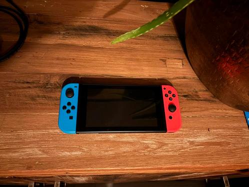 Nieuwstaat Nintendo Switch met veel toebehoren, Spelcomputers en Games, Games | Nintendo Switch, Zo goed als nieuw, Sport, 3 spelers of meer