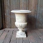 Brocante oude gietijzeren tuinvaas vaas wit h. 31cm *Etage3*, Gebruikt, ., Ophalen of Verzenden, .
