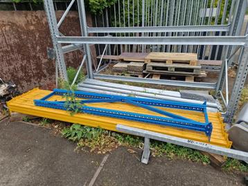 Aanbouw stellingdelen geel/blauw beschikbaar voor biedingen