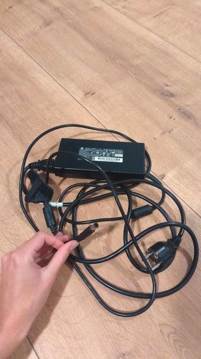 HP-oplader 150W Type ADP-150VB B, Computers en Software, Laptop-opladers, Ophalen of Verzenden