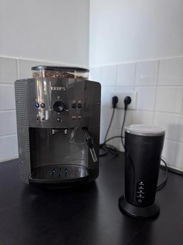 Krups Koffiemachine + Elektrische Melkopschuimer (Set) beschikbaar voor biedingen