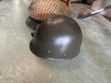 Binnen en buitenhelm Nederlandse landmacht beschikbaar voor biedingen
