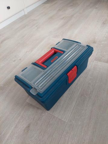 Kleine Keter Gereedschapskoffer beschikbaar voor biedingen