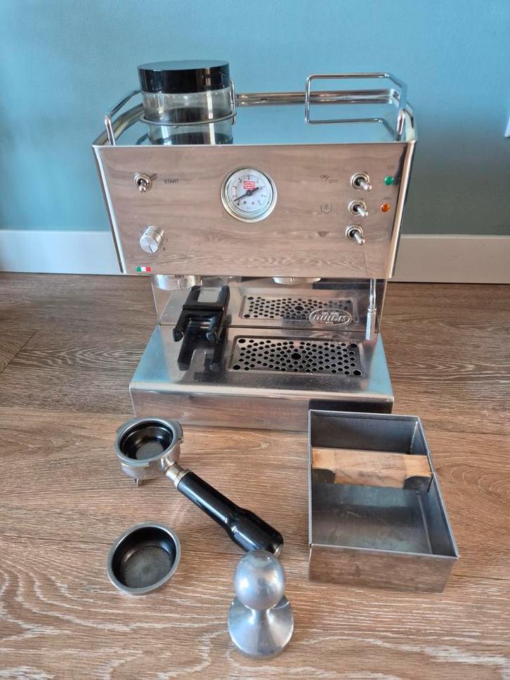 Quick Mill 3035 pistonmachine, Witgoed en Apparatuur, Koffiezetapparaten, Refurbished, Koffiebonen, Espresso apparaat, Afneembaar waterreservoir