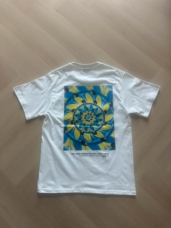 Stüssy New Fashion Jeans T-shirt Wit | Maat S, Kleding | Heren, T-shirts, Zo goed als nieuw, Maat 46 (S) of kleiner, Wit, Ophalen of Verzenden