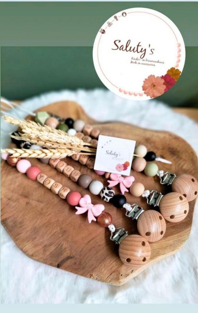 Saluty's Speenkoord met naam, Kinderen en Baby's, Speelgoed | Babyspeelgoed, Nieuw, Overige typen, Ophalen of Verzenden