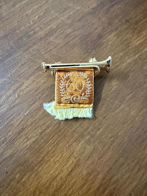 Efteling pin - Geel Vaantje 60 jaar, Verzamelen, Efteling, Nieuw, Button of Speldje, Ophalen of Verzenden