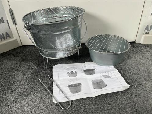 NIEUW - Tafel barbecue, Tuin en Terras, Houtskoolbarbecues, Nieuw, Ophalen of Verzenden