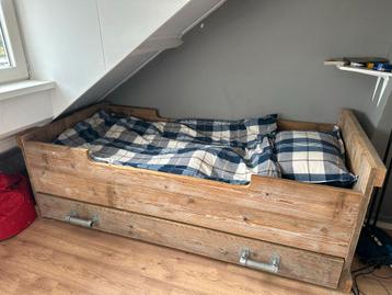 Steigerhouten Eenpersoonsbed met Opberglade beschikbaar voor biedingen