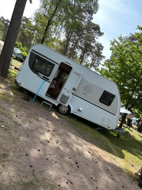 Knaus sport 450 - 2015 met isabella en Carbon stokken +MOVER, Caravans en Kamperen, Caravans, Particulier, tot en met 4, 1000 - 1250 kg