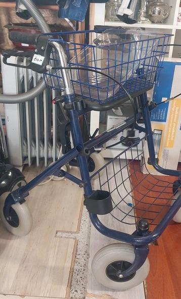 Hele keurige rollator  beschikbaar voor biedingen