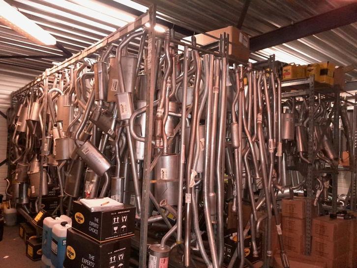 Partij uitlaten +~800 Nieuw Auto 1994–2006 laswerk/maatwerk, Auto-onderdelen, Uitlaatsystemen, Nieuw, Ophalen of Verzenden