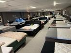 BOXSPRING SHOWMODELLEN LEEGVERKOOP !!, Ophalen, Nieuw, Crème