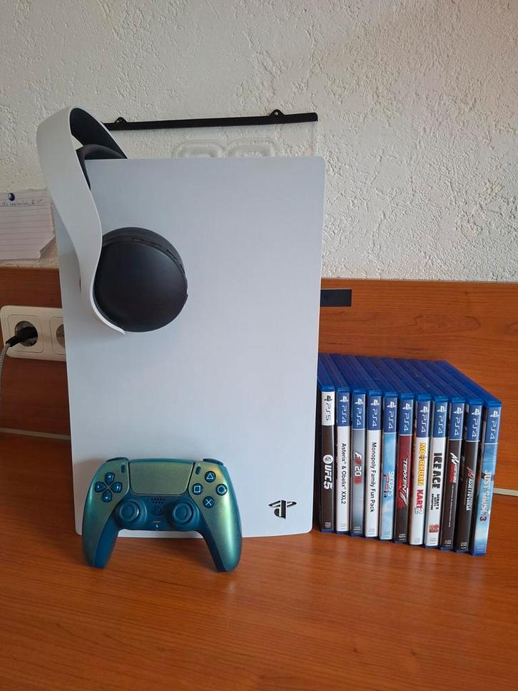 Playstation 5 disk fc24 versie. met games en accessoires, Spelcomputers en Games, Spelcomputers | Sony PlayStation 5, Zo goed als nieuw