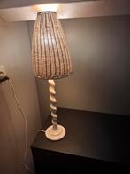 2 stuks Houten lampenvoet met white wash rotan kapje 2x, Ophalen, Zo goed als nieuw, Hout, 50 tot 75 cm