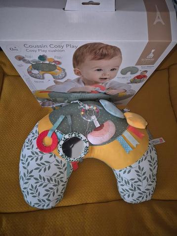 Sophie de giraf Cosy Play kussen - Zo goed als nieuw beschikbaar voor biedingen
