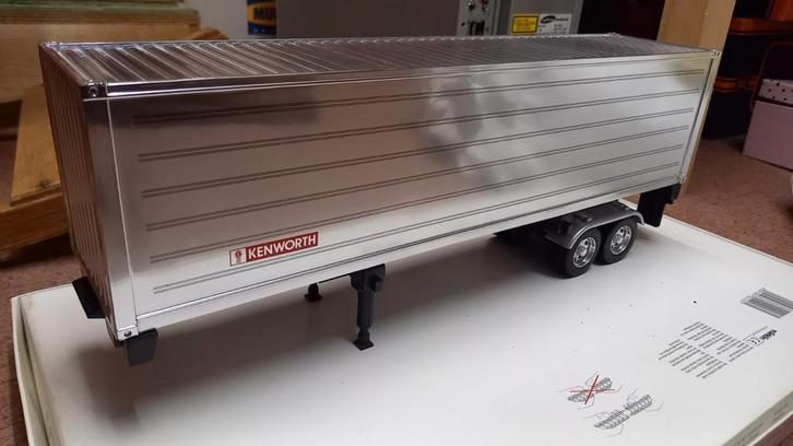 Kenworth Model Truck Trailer - Zo goed als nieuw, Hobby en Vrije tijd, Modelbouw | Auto's en Voertuigen, Ophalen of Verzenden