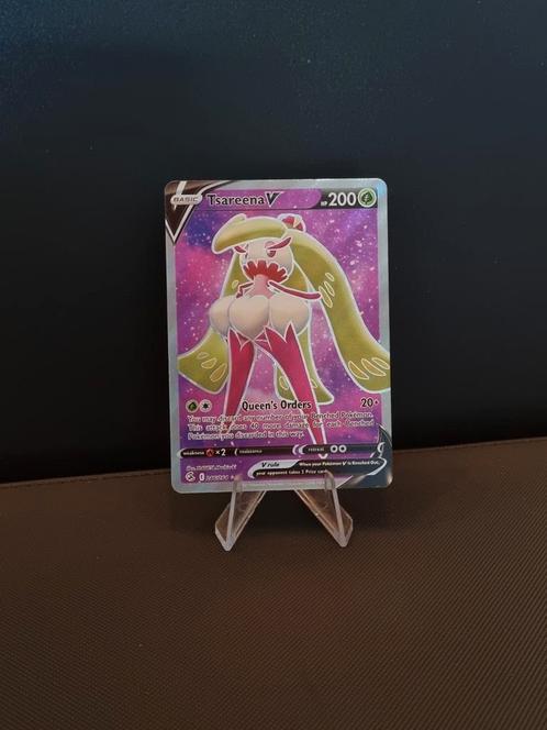 Tsareena V pokemon kaarten / Fusion Strike 246, Hobby en Vrije tijd, Verzamelkaartspellen | Pokémon, Losse kaart, Ophalen of Verzenden