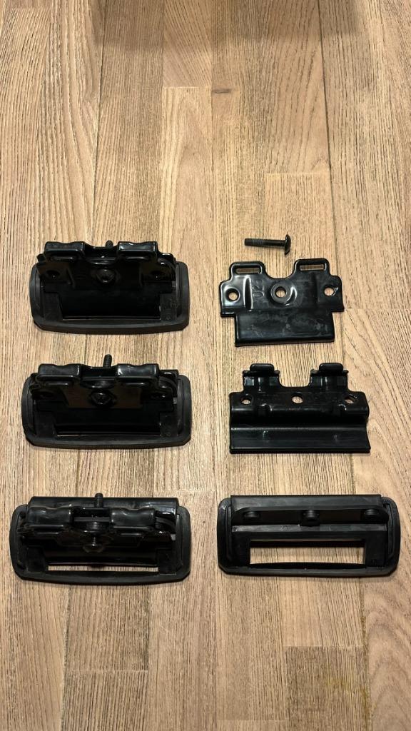 Thule Voetenset 184024 (Kit 4024) voor Flush Railing, Auto diversen, Dakdragers, Zo goed als nieuw, Ophalen