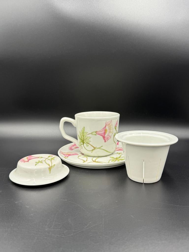 Pillivuyt Theeset met Zeef, Kop, Schotel en Deksel, Huis en Inrichting, Keuken | Servies, Gebruikt, Keramiek, Ophalen of Verzenden