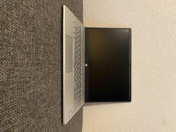 HP Pavilion laptop + Oplader + hoes beschikbaar voor biedingen