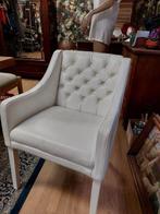 Witte stoel fauteuil  kunstleer, Huis en Inrichting, Complete eetkamers, Ophalen of Verzenden, Zo goed als nieuw, 4 tot 6 stoelen
