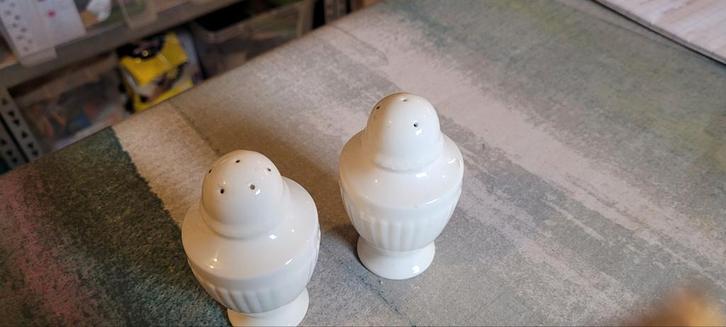 Wedgwood Peper en Zout Strooiers, Huis en Inrichting, Keuken | Keukenbenodigdheden, Gebruikt, Ophalen