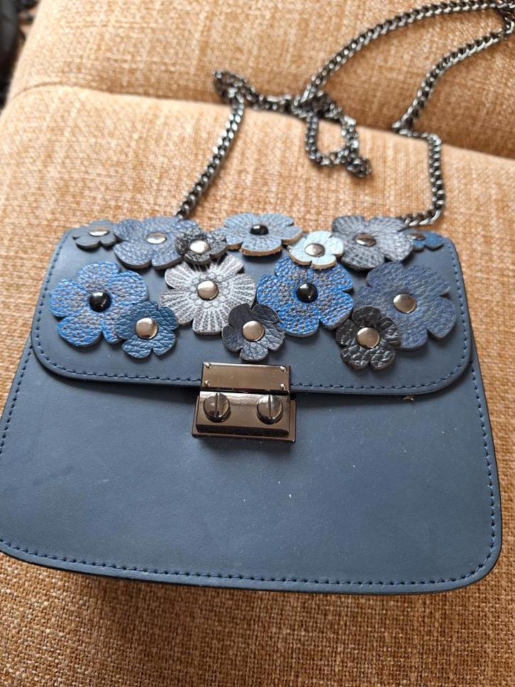 Schattig Avondtasje met Bloemen, Sieraden, Tassen en Uiterlijk, Tassen | Damestassen, Zo goed als nieuw, Avondtasje, Blauw, Ophalen of Verzenden