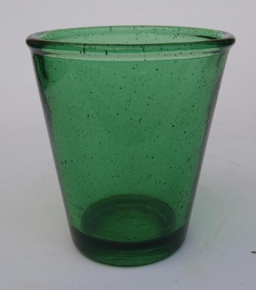 Antiek glaasje - groen, Antiek en Kunst, Antiek | Glas en Kristal, Ophalen of Verzenden