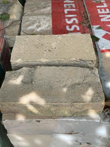 Metselstenen 17 volle pallets beschikbaar voor biedingen