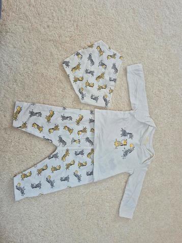 Baby kleding setje maat 50 met slabbetje beschikbaar voor biedingen