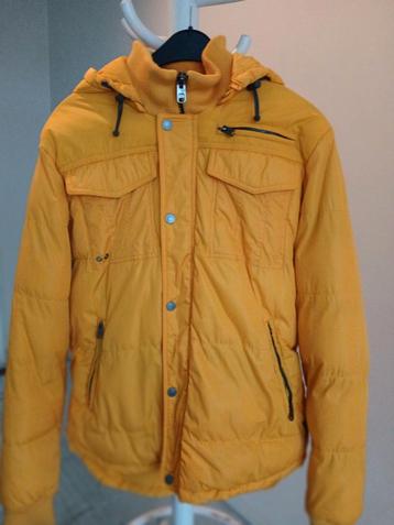 Gele Jas van WE - Maat M beschikbaar voor biedingen