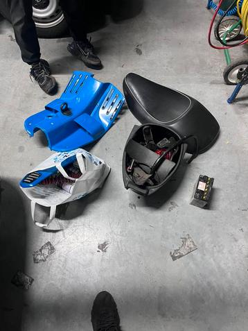 Vespa lx onderdelen beschikbaar voor biedingen