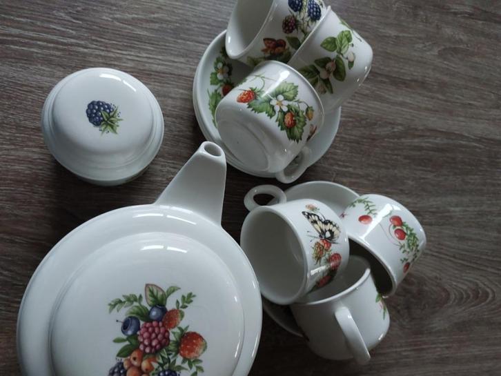 Enkele onderdelen van een Marjolein Bastin theeservies., Antiek en Kunst, Antiek | Servies los, Ophalen