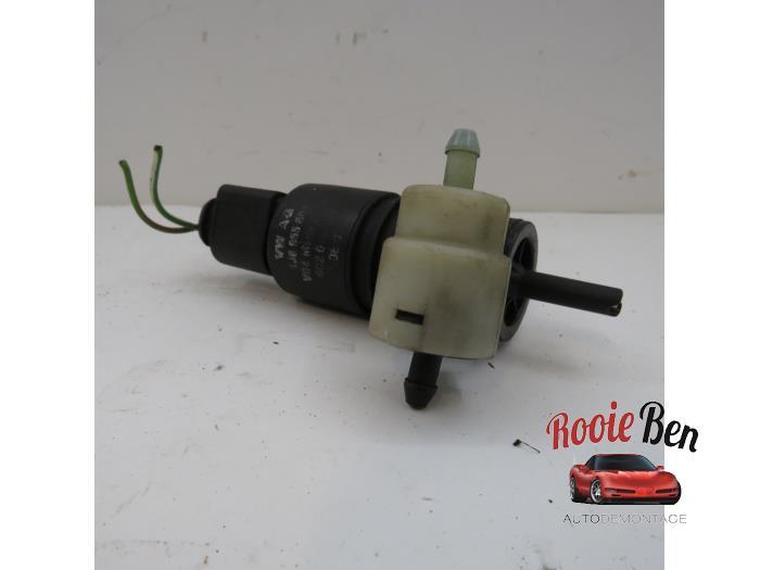 Ruitensproeierpomp voor van een Volkswagen Polo, Auto-onderdelen, Ruiten en Toebehoren, Volkswagen, Gebruikt, 3 maanden garantie