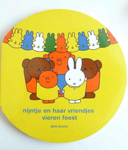 BOEK NIJNTJE EN HAAR VRIENDJES VIER FEEST DIK KARTON, Boeken, Kinderboeken | Kleuters, Zo goed als nieuw, Non-fictie, Jongen of Meisje