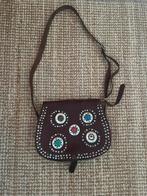 Handgemaakte leren zadeltasje / handtas uit Marokko, Sieraden, Tassen en Uiterlijk, Tassen | Damestassen, Ophalen of Verzenden