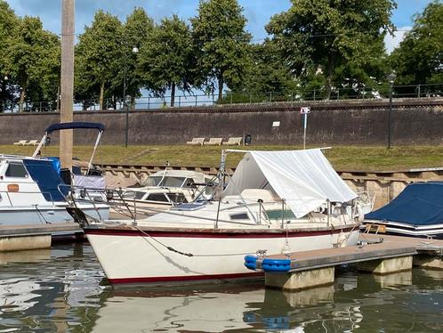 Degelijke kajuitzeilboot Aloa 27, Watersport en Boten, Kajuitzeilboten en Zeiljachten, Gebruikt, Tourjacht of Cruiser, Polyester