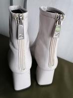 Mooie enkel laarsjes merk Zara maat 37, Kleding | Dames, Schoenen, Ophalen of Verzenden, Zo goed als nieuw, Zwart