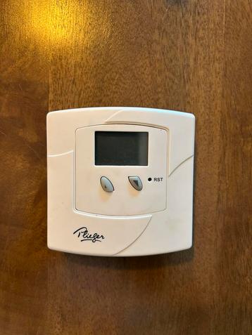 Plieger Montreal thermostaat beschikbaar voor biedingen