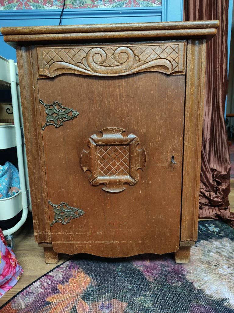 Antieke trapnaaimachine in kast Köhler, Antiek en Kunst, Ophalen