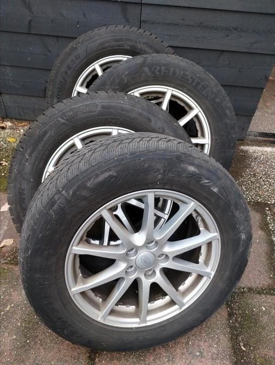 Winterbanden Discovery 225/65 R 17, Auto-onderdelen, Banden en Velgen, Band(en), Winterbanden, 17 inch, 225 mm, Gebruikt, Ophalen