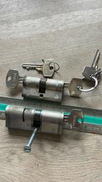 2 deurcilinders, Ophalen of Verzenden, Gebruikt, Rvs, Slot