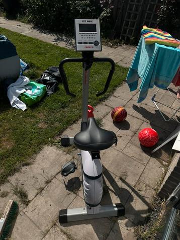 Hometrainer, nauwlijks gebruikt keurige staat, Ophalen beschikbaar voor biedingen