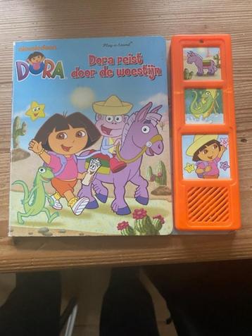 Dora reist door de woestijn (met geluid) beschikbaar voor biedingen