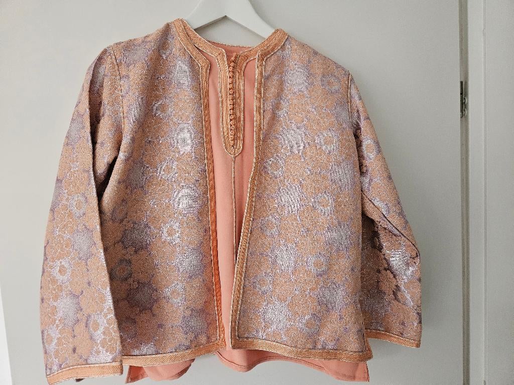 Handgemaakt marokkaanse vest zalmroze Maat 134, Ophalen of Verzenden, Nieuw, Meisje, Trui of Vest